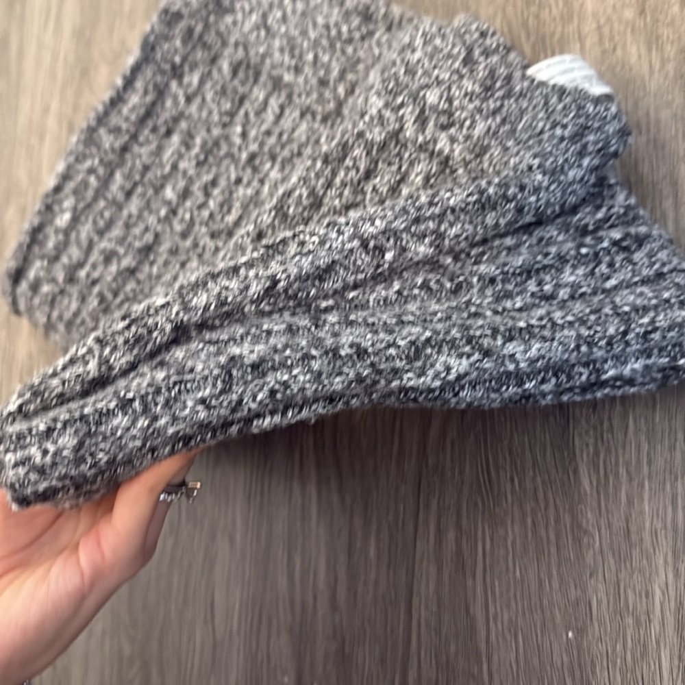 Gray Ribbed Knit Skirt - Picture 6 of 6